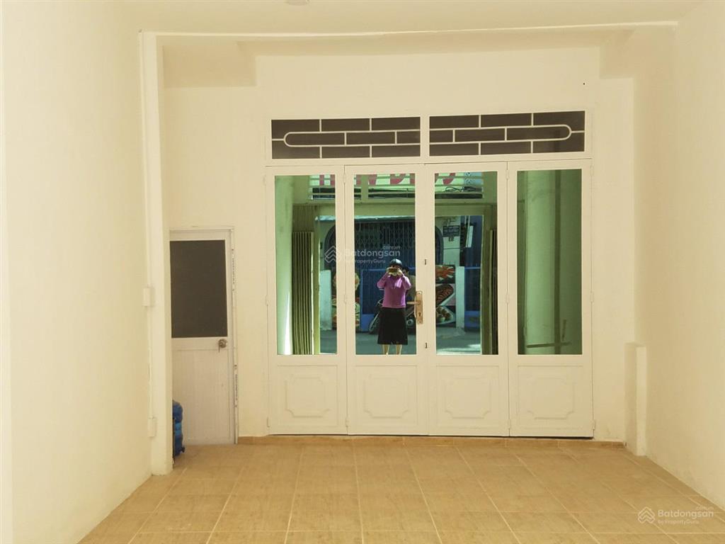 Q4  bán nhà mặt tiền giá tốt diện tích lớn sát quận 1