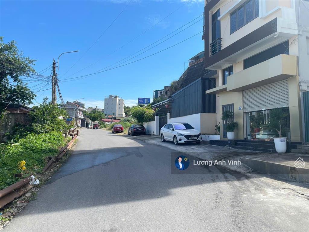 Cần bán nhanh bán gấp bán cắt lỗ ô đất view vịnh cửa lục hạ long