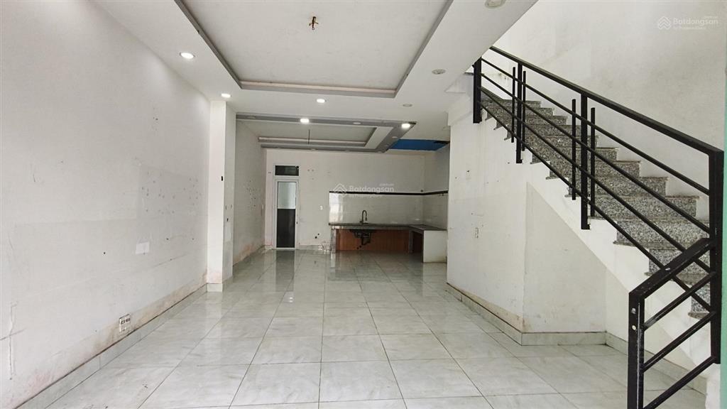Cho thuê nhà phố phúc an city máy lạnh 6tr5 ms ngọc land 0908 411 ***
