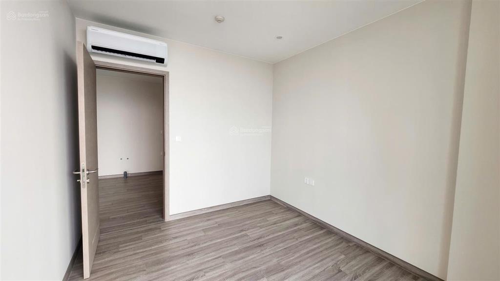 Chính chủ bán căn 70m2 sky forest  gía 5,1x tỷ  xem mua 0981 152 ***