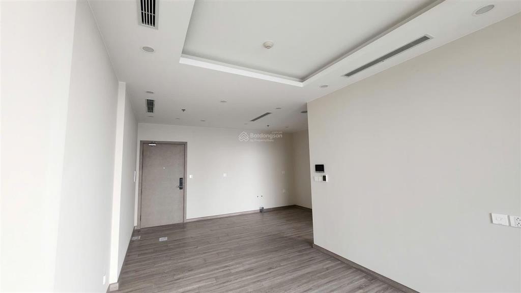 Chính chủ bán căn 70m2 sky forest  gía 5,1x tỷ  xem mua 0981 152 ***