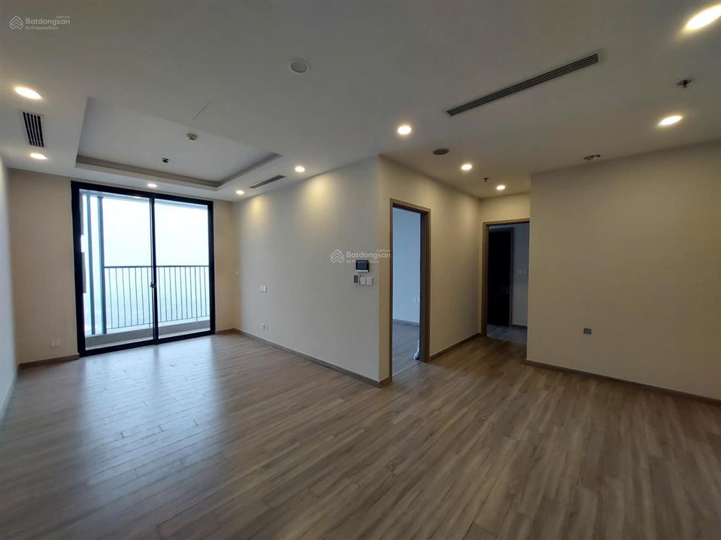 Chính chủ bán căn hộ 74m2 sky forest. view btđ