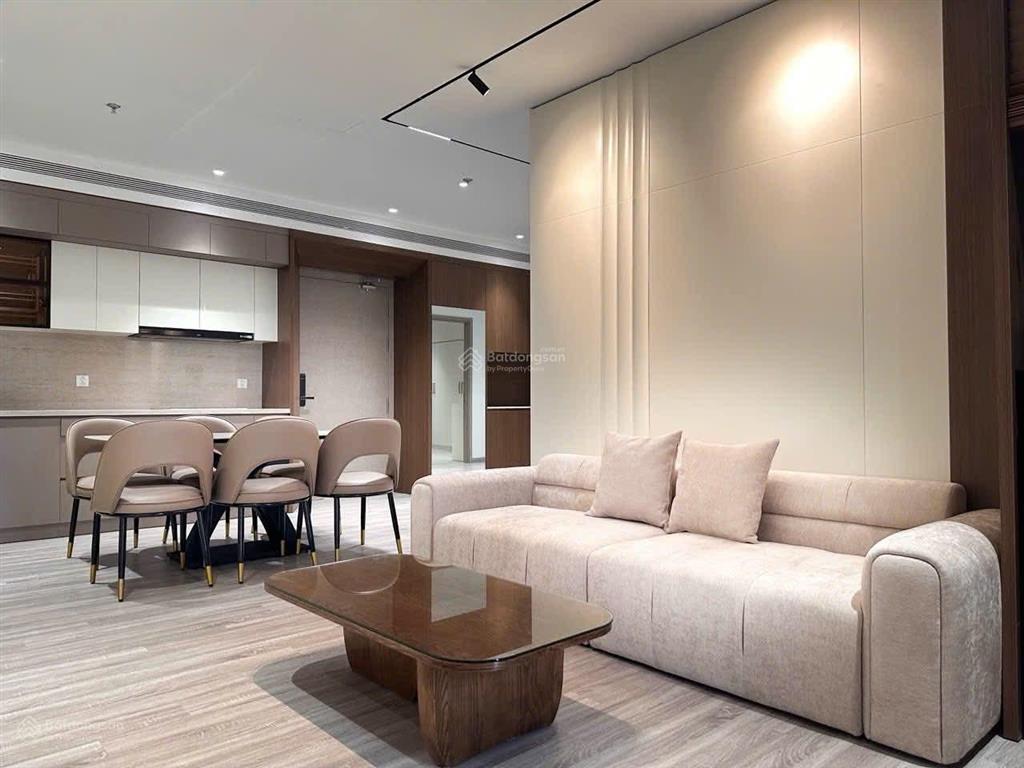 Gia đình có căn 3 ngủ sân vườn tòa sky forest đã nội thất liền tường bán