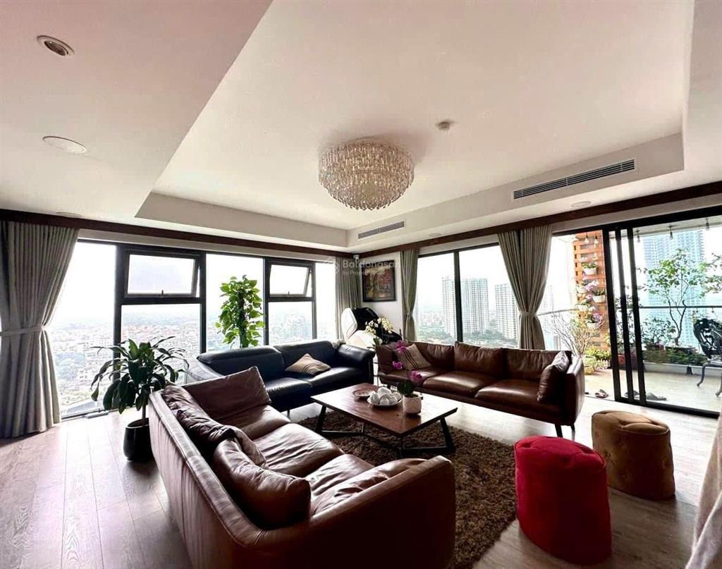 Căn 158m2 lake 2 view hồ thiên nga  sẵn dòng tiền. giá 1x tỷ bp.  0918 114 ***