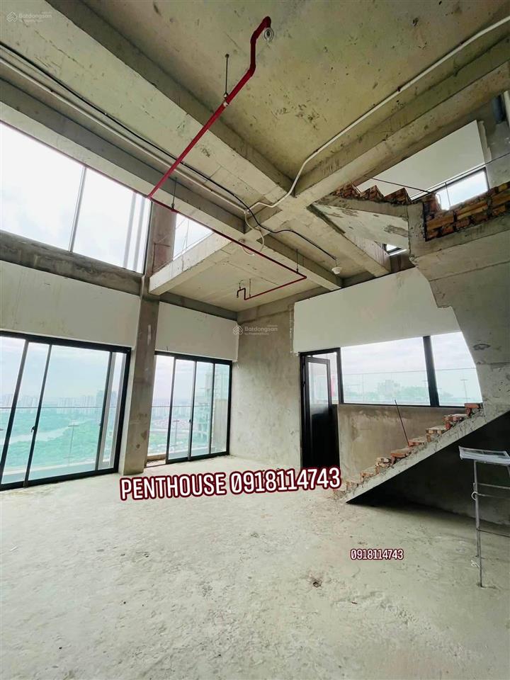 Penthouse solforest ecopark  600m2  thô  trần 9m có bể bơi. sđt 0918 114 ***