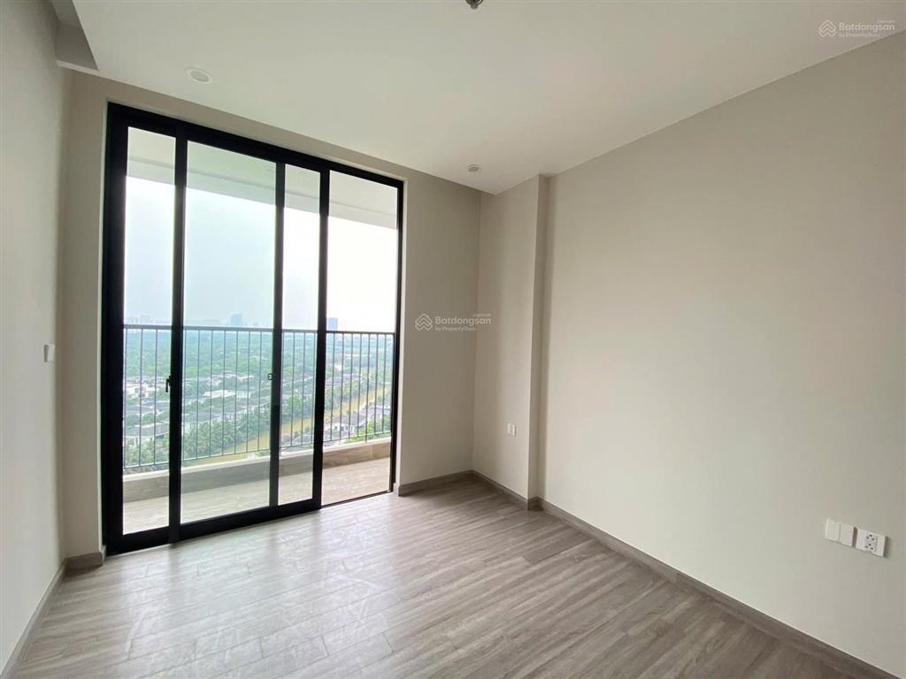 Chính chủ bán căn 2pn sky forest view đảo hồ thiên nga. bếp rộng. sdt 0918 114 ***