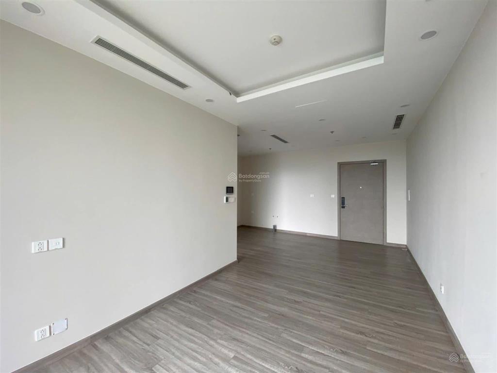 Chính chủ bán căn 2pn sky forest view đảo hồ thiên nga. bếp rộng. sdt 0918 114 ***