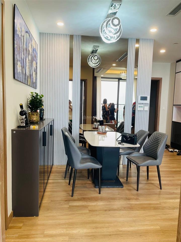 Gia đình bán căn 2pn onsen 67m² đông nam 5,8x tỷ 0918 114 ***