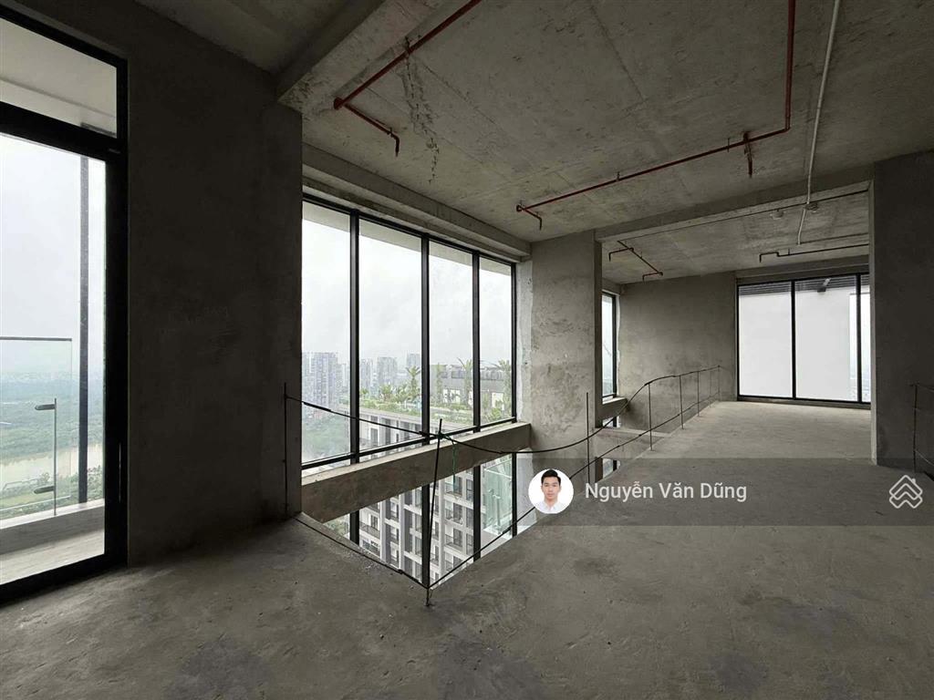 Sky villas trần cao 8m view btđ có bể bơi view sân vườn vài trăm m2. pkd 0918 114 ***