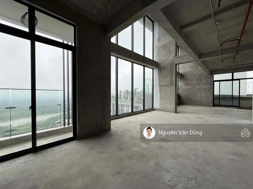 Sky villas trần cao 8m view btđ có bể bơi view sân vườn vài trăm m2. pkd 0918 114 ***