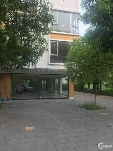Cho thuê căn góc ecopark  nhà đẹp  ~700m² sàn.  0918 114 ***