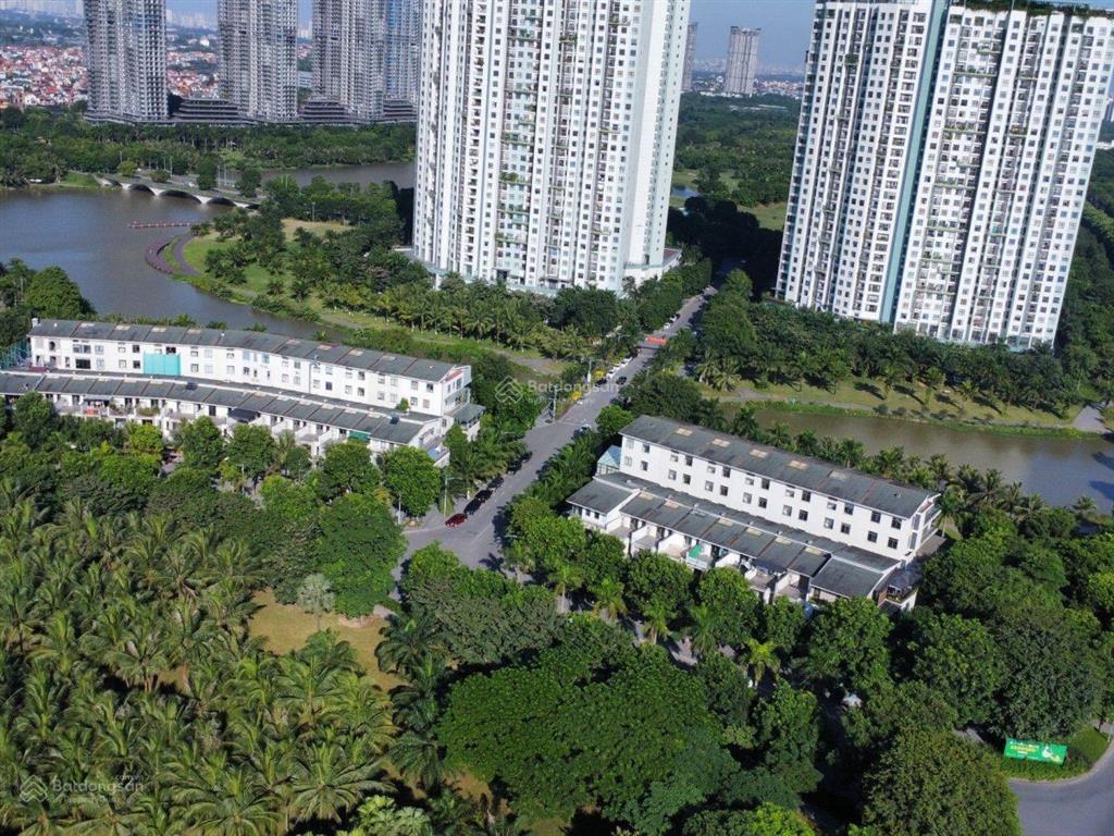 Nhà phố thương mại ecopark view hồ gần chung cư 150m² giá chỉ 3x tỷ.  0918 114 ***