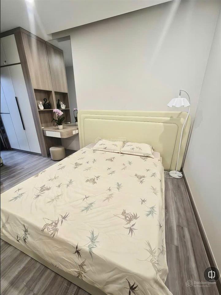 Gia đình bán căn 2pn view đảo sky forest residences ecopark  nội thất mới đẹp. sđt 0981 152 ***