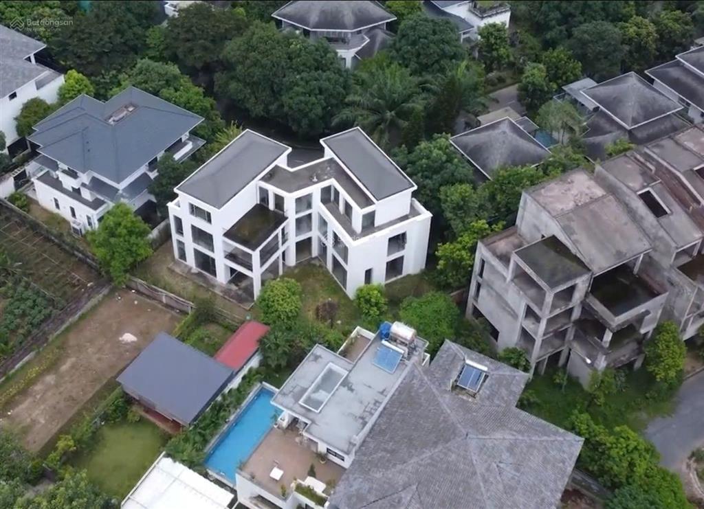 Nở hậu biệt thự đơn lập thô vip vườn mai ecopark  567m2 + dôi dư  giá tốt. sđt 0918 114 ***