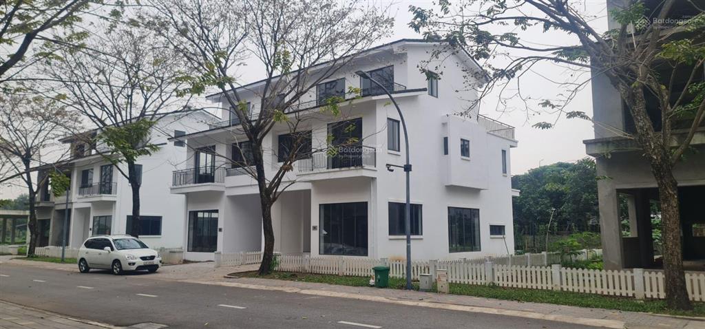 Chính chủ bán biệt thự song lập 1c thung lũng mùa xuân  s 245m2  dtxd ~300m2. sđt 0918 114 ***