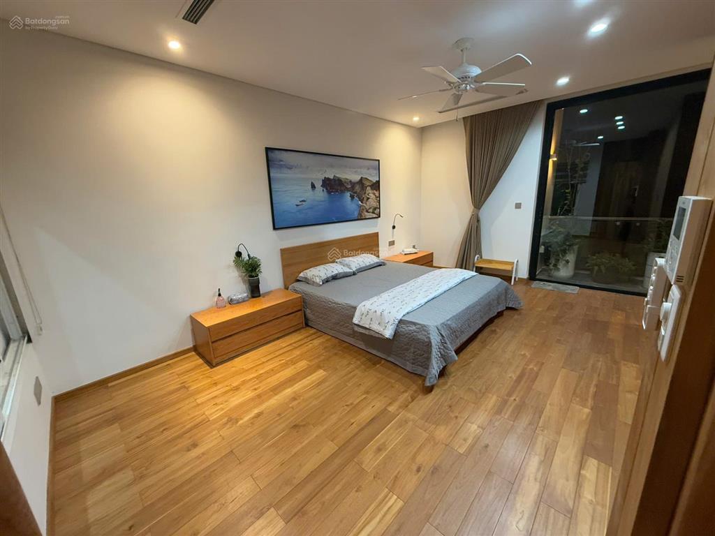 Biệt thự đảo 270m2  hoàn thiện đẹp  ở ngay. xem mua 0918 114 ***