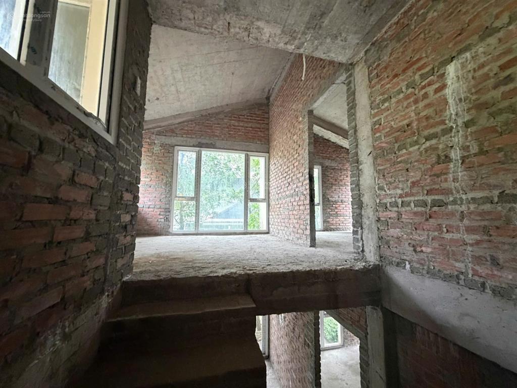 Bán biệt thự vườn mai ecopark  thô 162m2 giá tốt