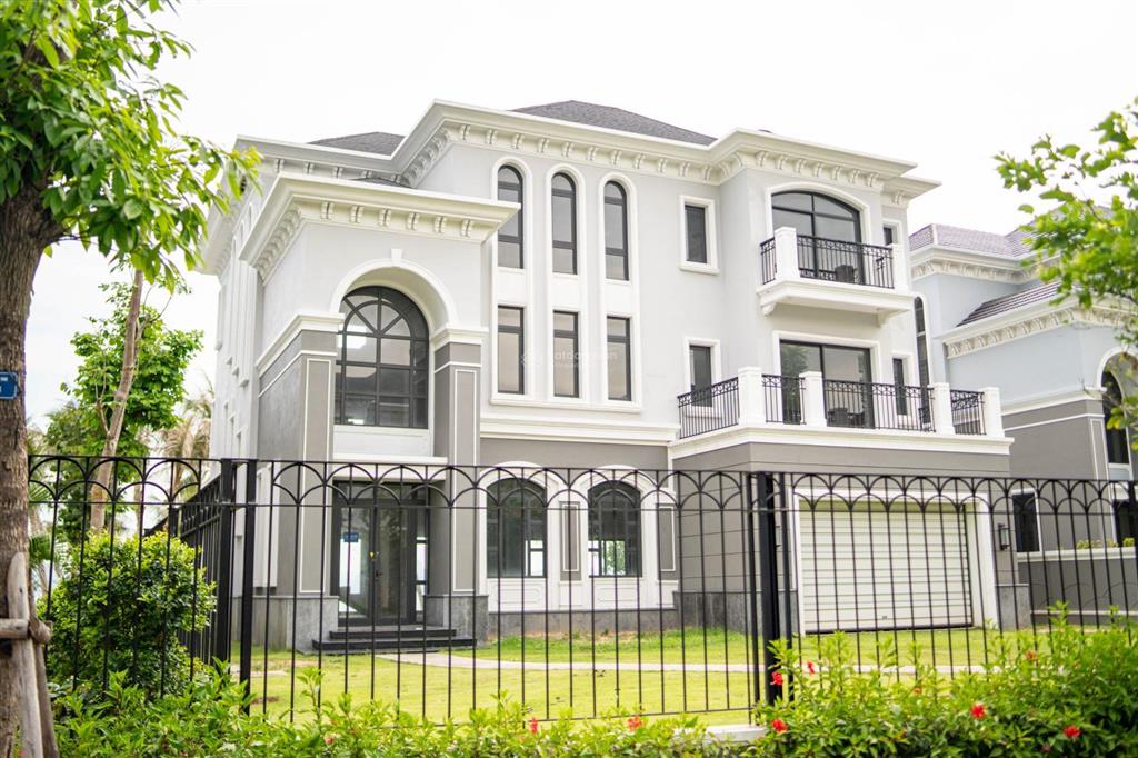 Biệt thự luxury villa mặt biển hạ long  sổ lâu dài. sđt 0918 114 ***