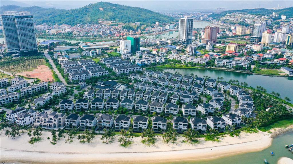 Biệt thự luxury villa mặt biển hạ long  sổ lâu dài. sđt 0918 114 ***