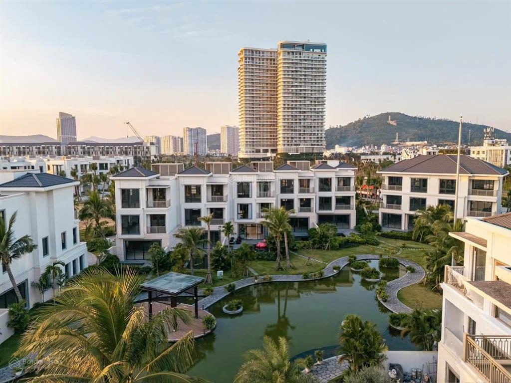 Biệt thự luxury villa mặt biển hạ long  sổ lâu dài. sđt 0918 114 ***