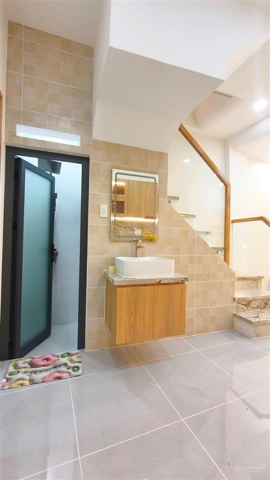 Đẹp chấn động! nhà mới xây 3 tấm ngay hẻm 336 nguyễn văn luông phường 12 quận 6