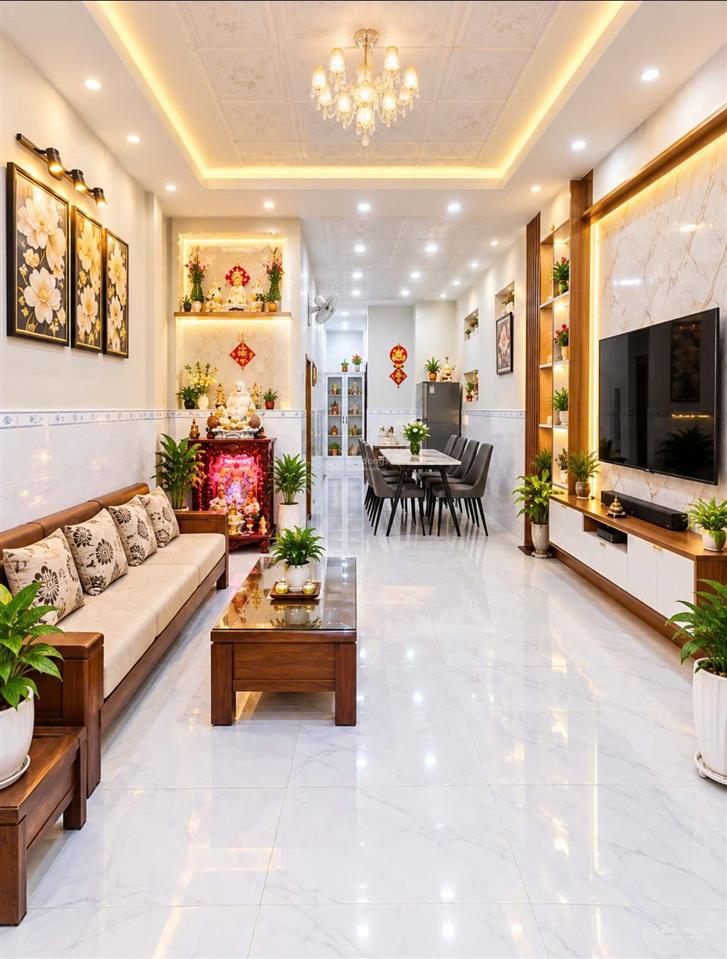 Chủ nhà dời đi nên cần tìm chủ mới cho ngôi nhà xây dựng tâm huyết để ở, sát bên trường bình tây q6