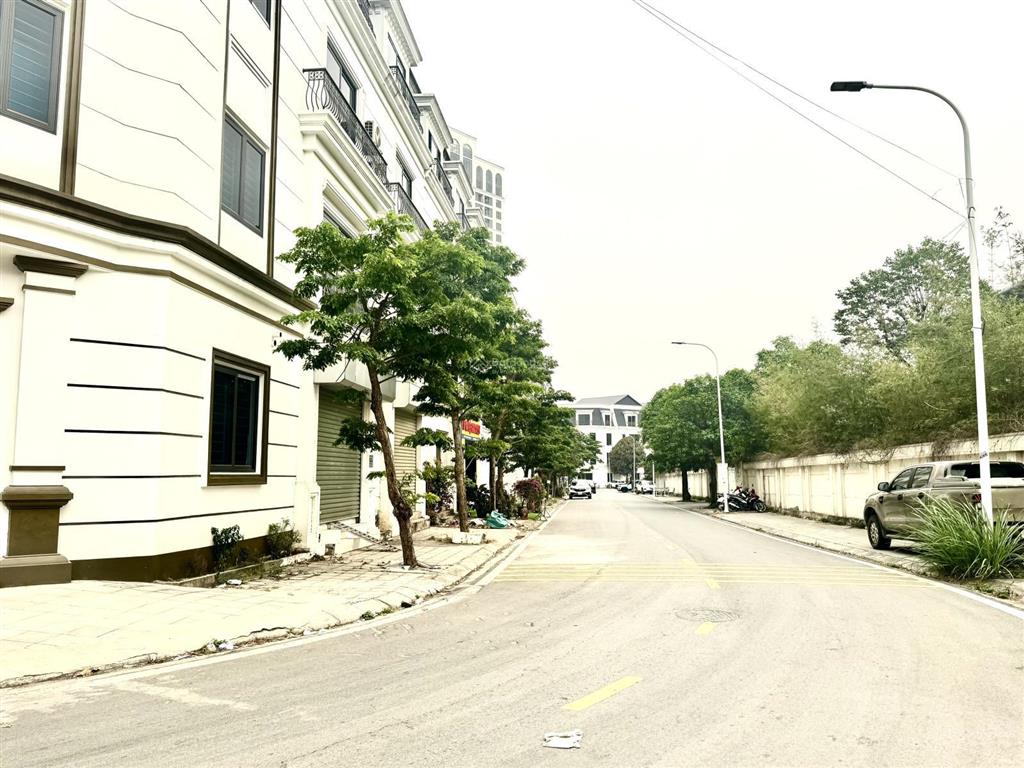 Bán nhà liền kề khu đô thị vci vĩnh yên. nhà thô 4 tầng. sẵn sổ đỏ giao dịch