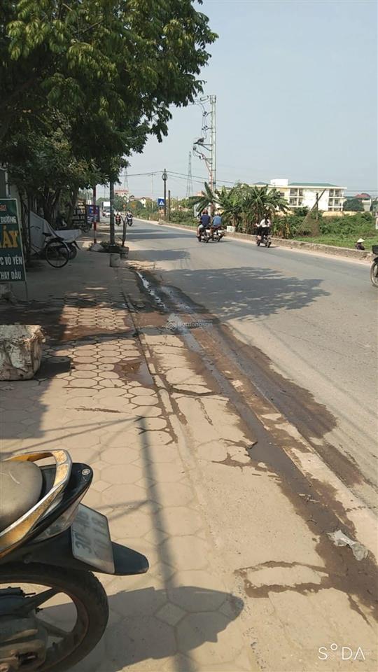 Bán nhà 3 tầng mặt phố,kinh doanh siêu đỉnh,đang có dòng tiền 100tr/ năm