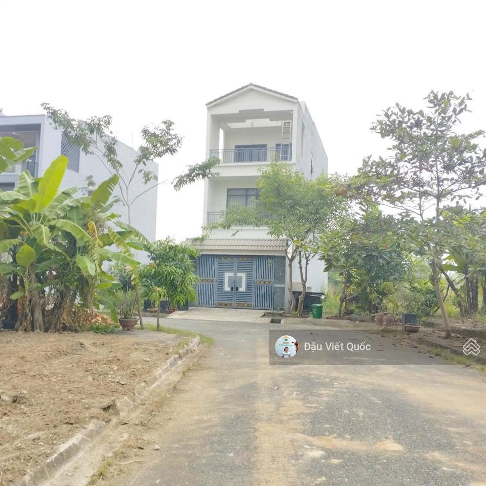 Bán nhanh nền dự án diamond town, p. phú hữu, quận 9. vị trí đẹp, đường lớn 10m, giá 5,4 tỷ