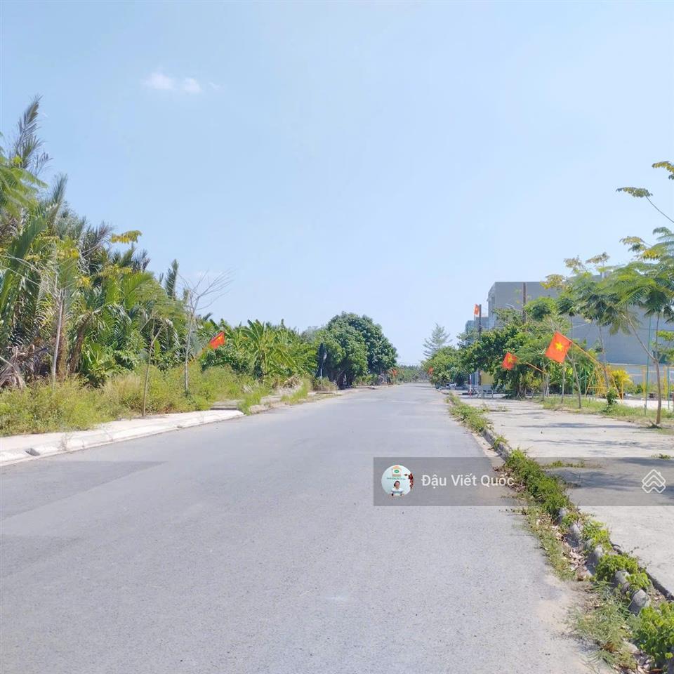 Bán nhanh nền dự án diamond town, p. phú hữu, quận 9. vị trí đẹp, đường lớn 10m, giá 5,4 tỷ