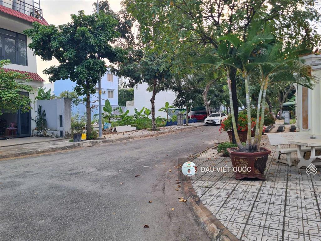 Bán căn nhà vị trí đẹp 2 mặt tiền, đường 12m, kdc hưng phú q9 kề liên phường, khu an ninh, 16,7 tỷ