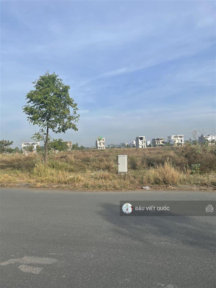 Bán lô đất dt 5x20 ( 100m2) khu 5 đường thông, khu đô thị long hưng, p.long hưng, lô rd16 chính chủ