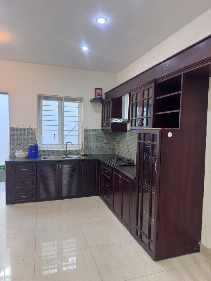 Cho thuê nhà nguyên căn DA Nam Long Liên Phường Q9, dt 4,5x20m, 3,5 lầu