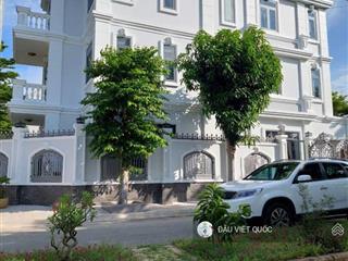 Bưng ông thoàn  nhà đẹp 3,5 tầng  view thoáng  góc 2 mặt tiền, sổ hồng, giá 17,6 tỷ