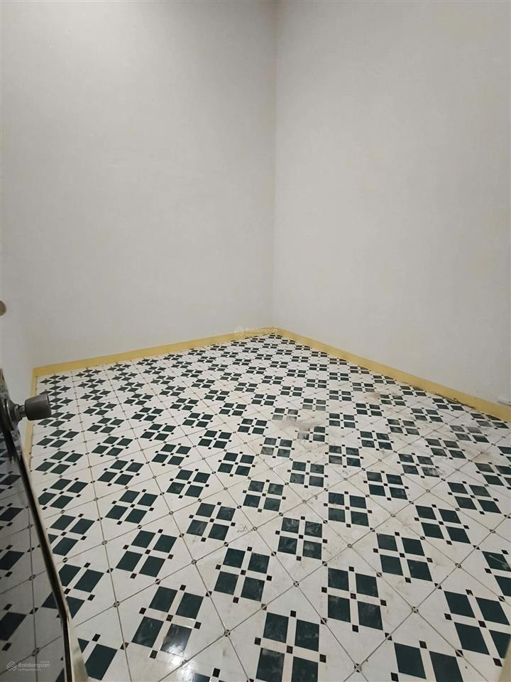 Nhà mới sơn sửa  mặt tiền đường xe tải  linh xuân  0909 714 ***