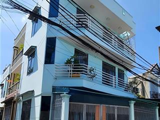 Căn góc 1 mặt tiền, sân đậu ô tô, 1 trệt 2 lầu 4pn 3wc, sẵn 2 máy lạnh