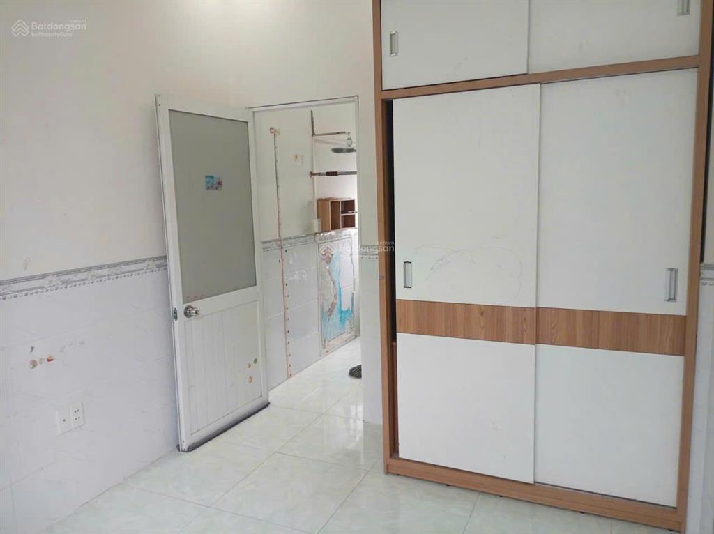 Nhà nguyên căn 2pn 2wc gần gigamall chỉ 8tr