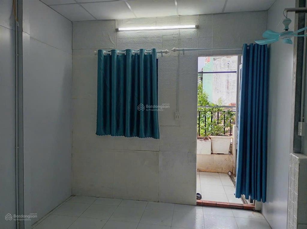 Nhà nguyên căn 2pn 2wc gần gigamall chỉ 8tr