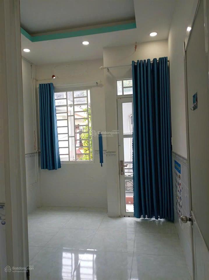 Nhà nguyên căn 2pn 2wc gần gigamall chỉ 8tr