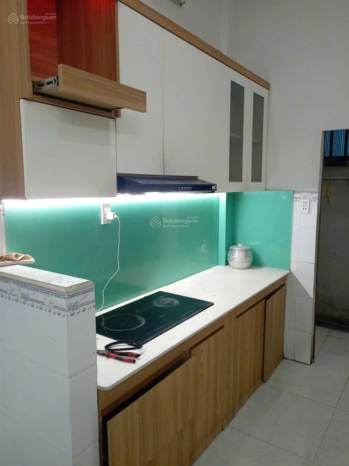 Nhà nguyên căn 2pn 2wc gần gigamall chỉ 8tr