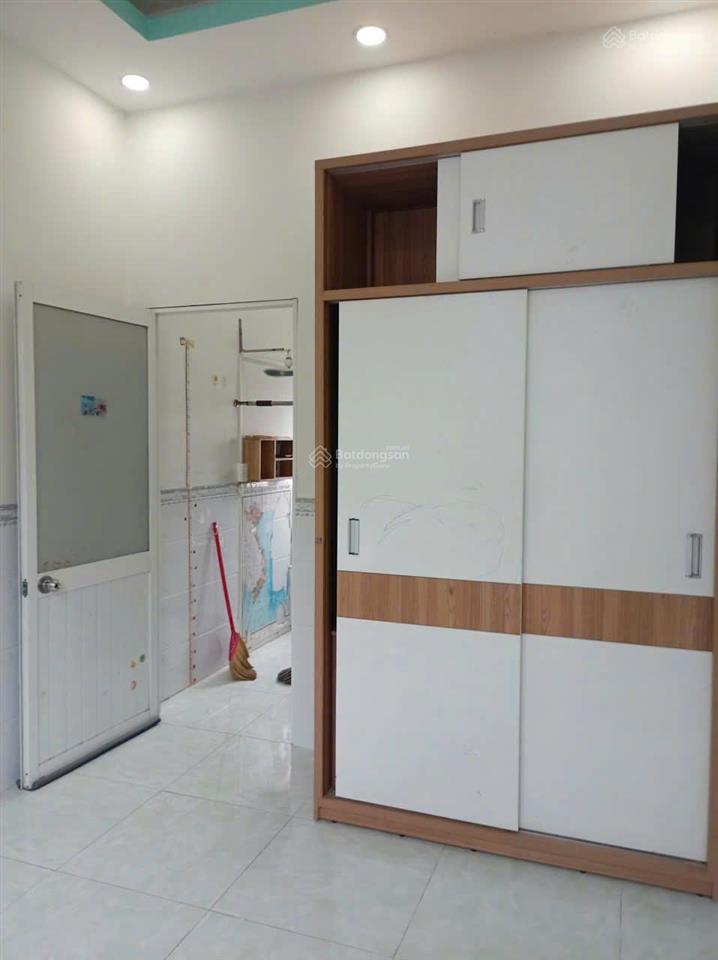 Nhà nguyên căn 2pn 2wc gần gigamall chỉ 8tr