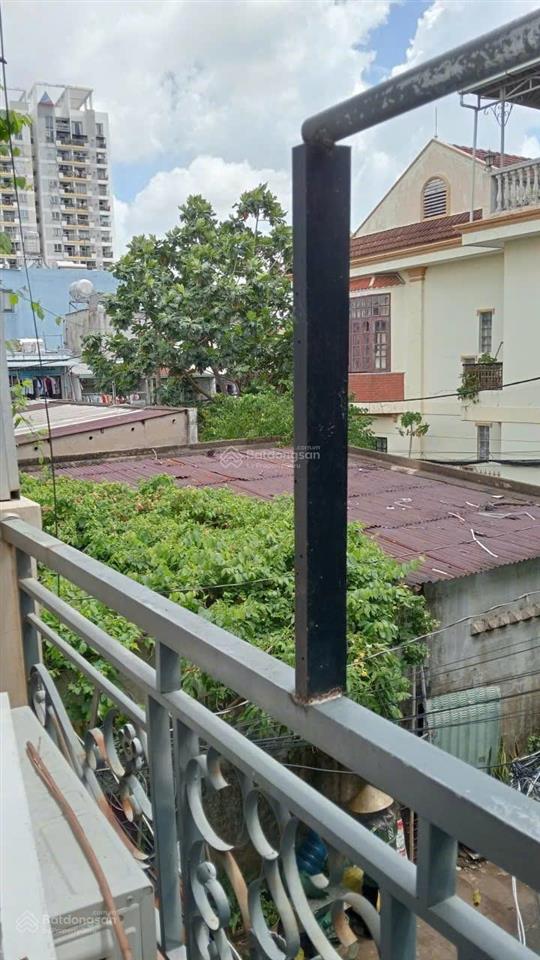 Nhà nguyên căn 2pn 2wc gần gigamall chỉ 8tr