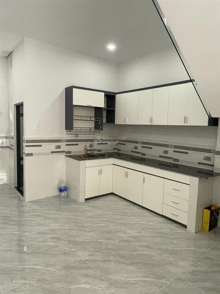 Cho thuê nhà hẻm xe tải, 1t1l 2pn 2wc gần ql13   0909 714 ***