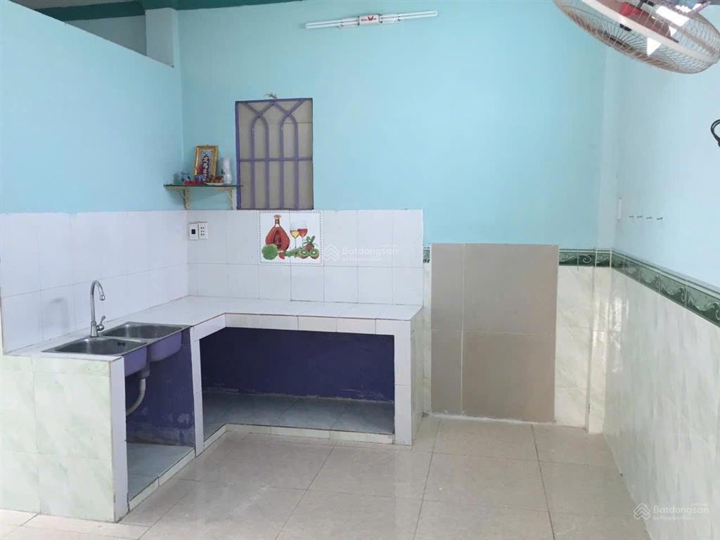 Cho thuê nhà sân cực rộng  gần chợ hiệp bình  chỉ 7,5 triệu