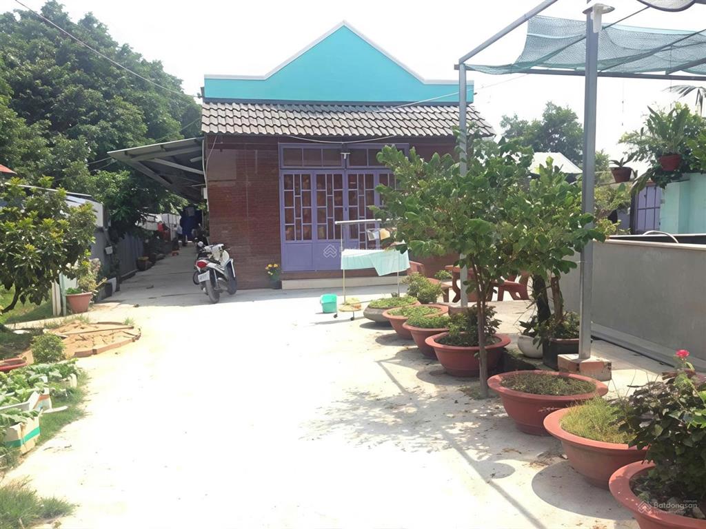 Cho thuê nhà sân cực rộng  gần chợ hiệp bình  chỉ 7,5 triệu