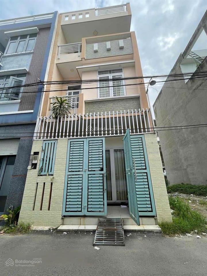 Cho thuê nhà hxt, 1 trệt 2 lầu, 3pn 3wc gần làng đại học thủ đức