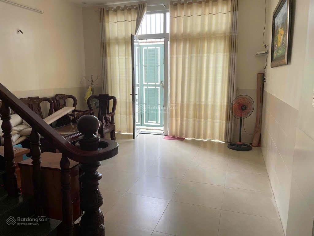 Cho thuê nhà hxt, 1 trệt 2 lầu, 3pn 3wc gần làng đại học thủ đức