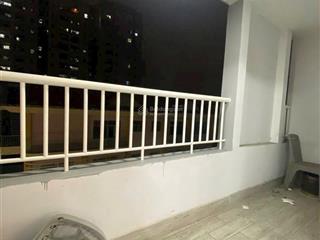 Bán căn hộ 60m2 tại chung cư phú thọ, 3,2 tỷ, 2pn, 1wc, bancong mát.