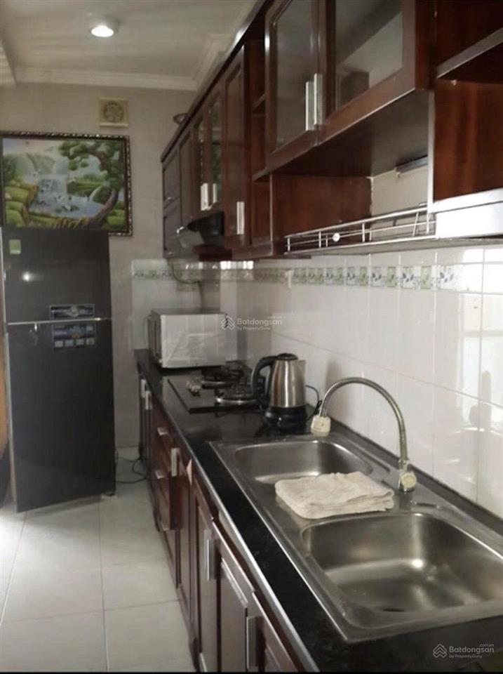 Cam kết giá rẻ nhất. chung cư 312 lạc long quân, 3,2tỷ, 68m2, ssh thang máy.