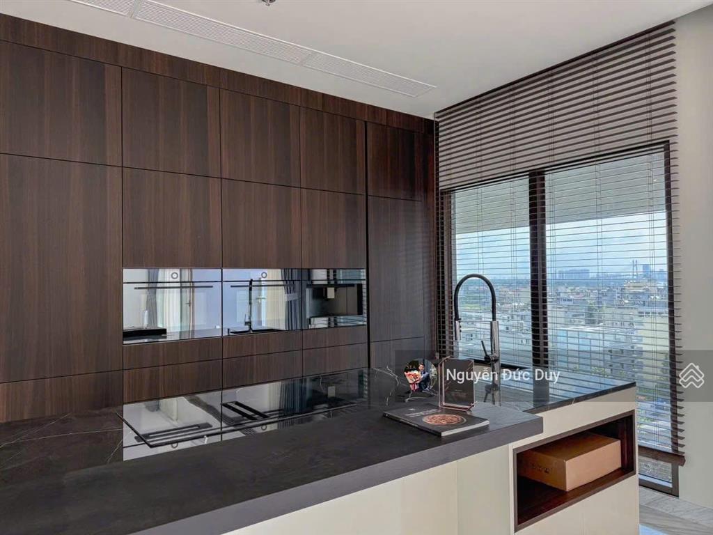 Duy nhất giá 34.9 tỷ allin căn 3pn2wc 220m2 lầu cao view sông, layout chuẩn